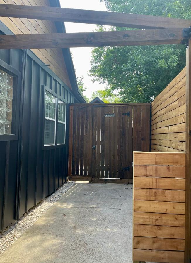 Morse Cottage Houston Exterior photo